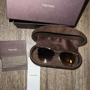 Authentic Tom Ford sunglasses w box, case, cloth & tag.  Worn 1x, no scratches.